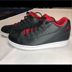 NIKE Jordan Executive Low Mens 11